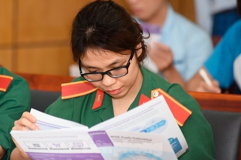 Minh Tú tham gia cuộc thi lập trình Vietnam Hackathon 2018 