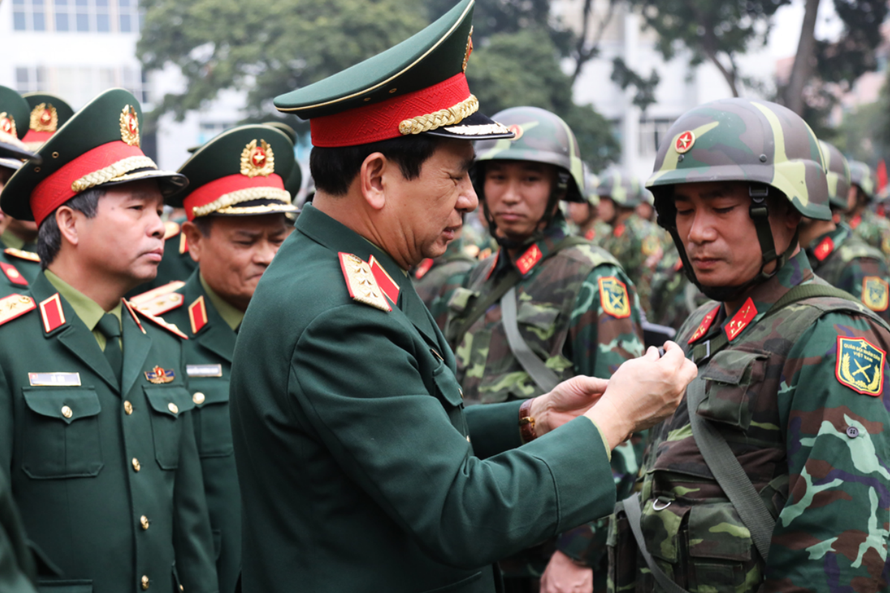 Thượng tướng Phan Văn Giang kiểm tra công tác sẵn sàng chiến đấu tại Lữ đoàn 144, ngày 20/1