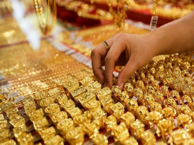Giá vàng chạm đỉnh cao nhất trong 4 tháng qua 