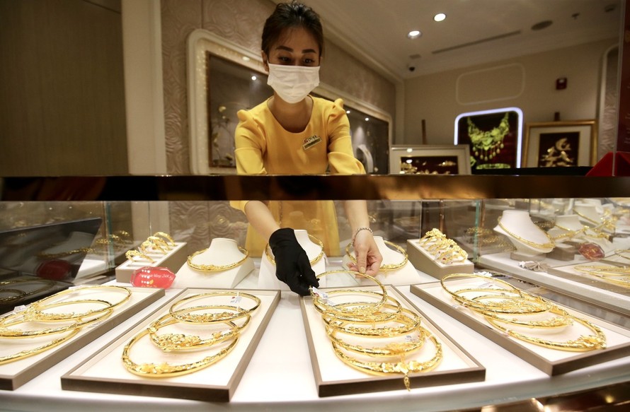 Giá vàng đồng loạt giảm. ảnh Như Ý 