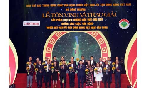 VietinBank là ngân hàng duy nhất trong Top 10 DN có dịch vụ thương hiệu Việt xuất sắc