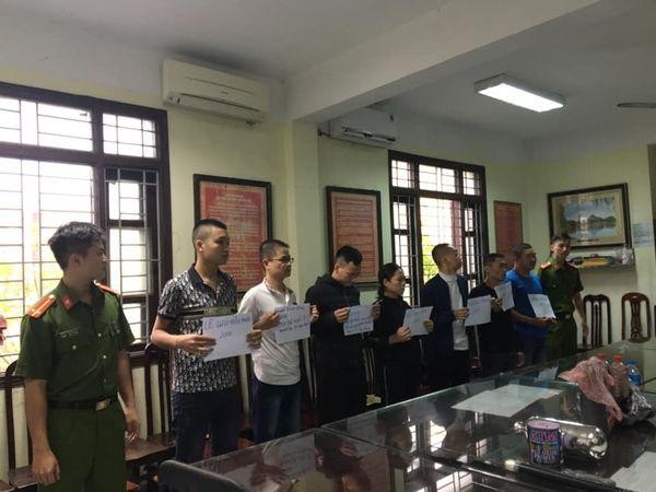 Công an thành phố Nam Định vừa tiến hành bắt giữ 7 đối tượng đòi nợ thuê - Ảnh: Hoàng Long