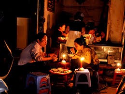 Người dân nhiều nơi ở miền bắc thiếu điện sinh hoạt. Ảnh minh họa. Ảnh: vietpress.vn