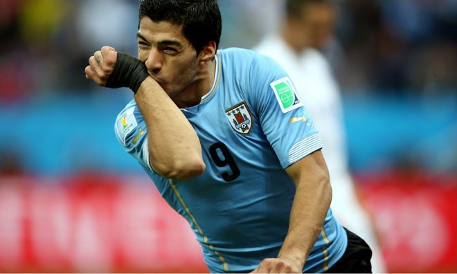 Suarez: 'Chúa' của người Uruguay, hung thần của Tam sư