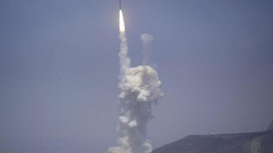 Mỹ đánh chặn thành công tên lửa đạn đạo tầm xa hôm 22-6 tại căn cứ bang California. Ảnh: Reuters