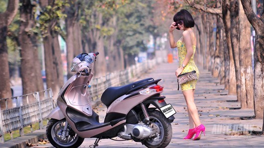 Nhiều phụ nữ sợ không dám đi xe máy.