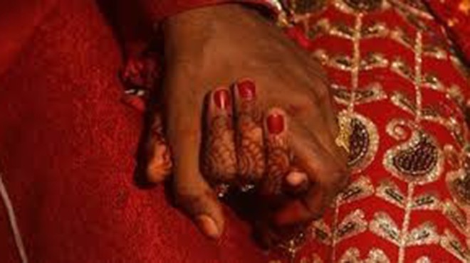 Theo truyền thống tại nhiều nơi ở Pakistan, một người phụ nữ tự lựa chọn tình yêu là hành vi sỉ nhục gia đình. Ảnh: alarabiya.net