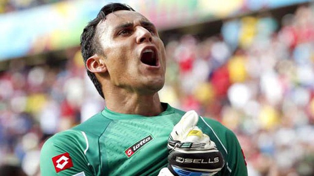 Người hùng tuyển Costa Rica cập bến Real