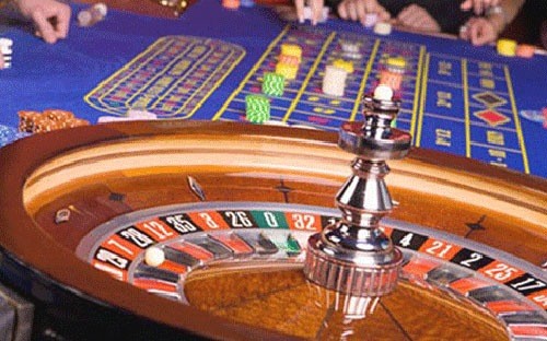 Những điều kiện cụ thể hơn đối với người Việt Nam chơi tại các casino trong nước sẽ được Thủ tướng Chính phủ trực tiếp quy định.