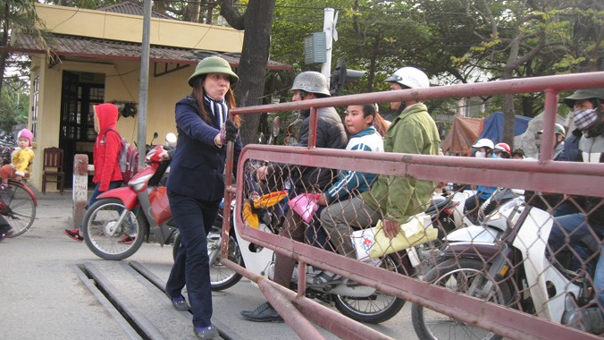  Hệ thống đường sắt Việt Nam vẫn còn lạc hậu so với thế giới. Ảnh: S.L.