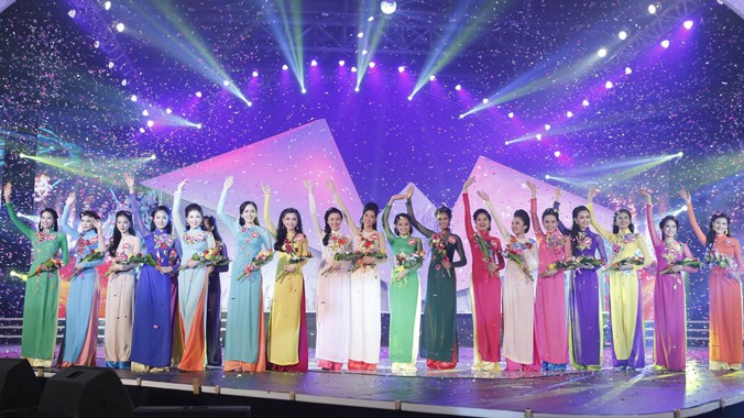20 thí sinh KV phía Nam lọt vào vòng Chung kết cuộc thi HHVN 2014. Ảnh: Hồng Vĩnh.