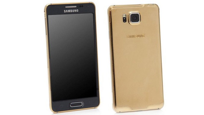 Chiếc điện thoại Samsung Galaxy Alpha mạ vàng. (Nguồn: Goldgenie) 