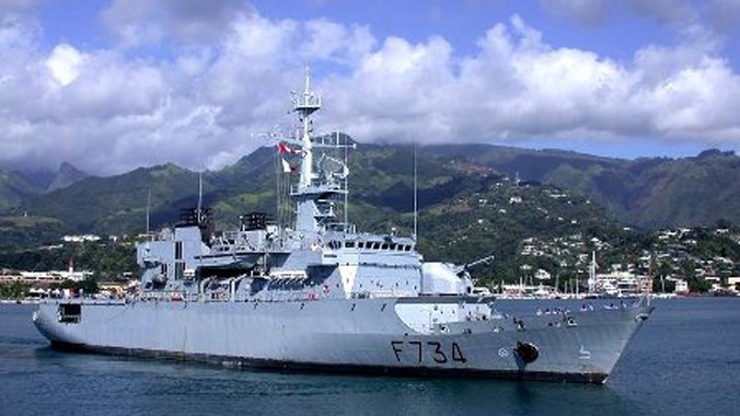 Tàu Le Vendémiaire đến thăm Hải Phòng năm 2011.