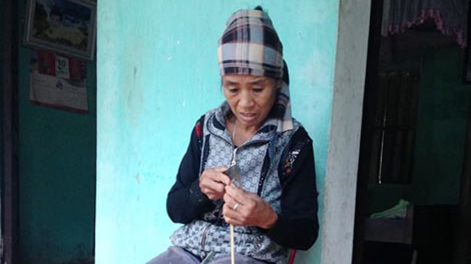 Gạt bỏ những ghen tuông thường tình, bà Hồng đã chủ động cưới vợ cho chồng.