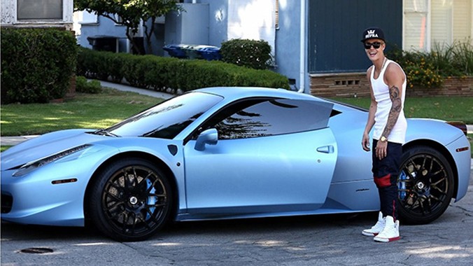 Justin Bieber vung tiền tậu siêu xe LaFerrari giá triệu đô