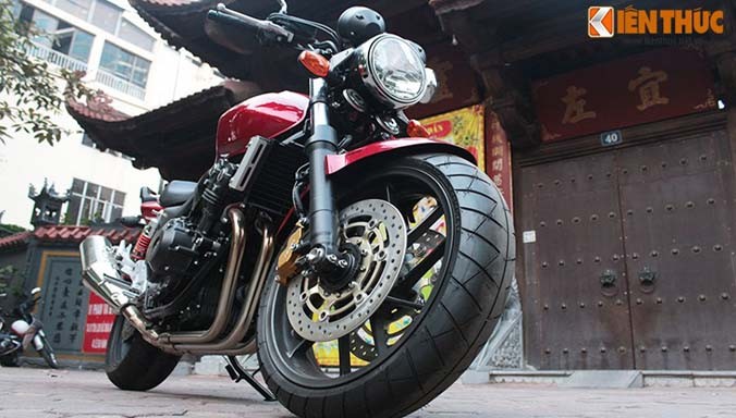 Bán Honda CB400 Super Four Revo date 2008 HQCN xe đẹp mới odo 33000km ngay  chủ đứng bán  2banhvn