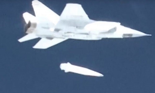 Bản tin 14H: Tiêm kích Nga phóng tên lửa 'xuyên thủng mọi lá chắn'