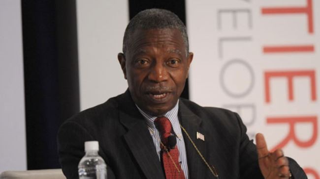 Bộ trưởng Y tế Liberia Walter Gwenigale 