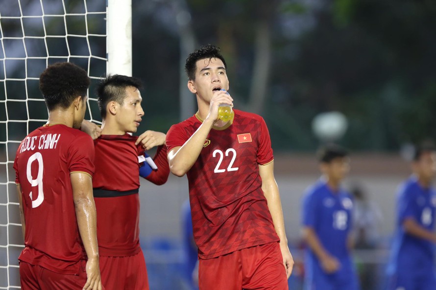 Dự báo Tiến Linh sẽ giải tỏa 'cơn khát bàn thắng' trong cuộc đối đầu Trung  Quốc | baotintuc.vn