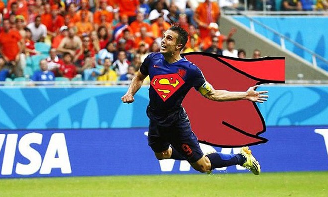 'Hủy diệt' Tây Ban Nha, Van Persie hóa... siêu nhân