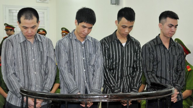 Bốn bị cáo tại tòa. Ảnh: Tuấn Nguyễn