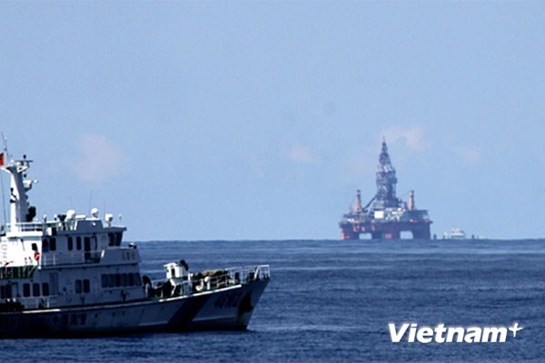 Giàn khoan Hải Dương 981 của Trung Quốc hạ đặt trái phép tại vùng biển Việt Nam. (Ảnh: Sơn Bách/Vietnam+)