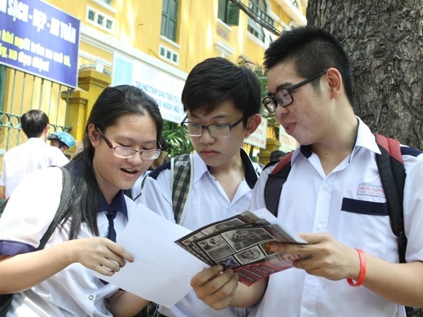 Thí sinh dự thi tốt nghiệp trung học phổ thông năm 2014. (Ảnh: Phương Vy/TTXVN)