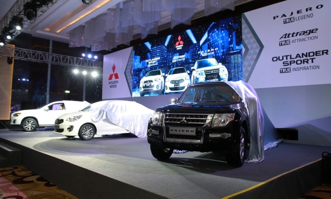 Mitsubishi gây sốc với 3 xe nhập khẩu mới
