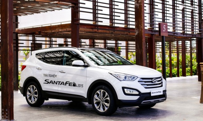 Ra mắt Hyundai SantaFe nội 5 chỗ giá từ 999 triệu đồng