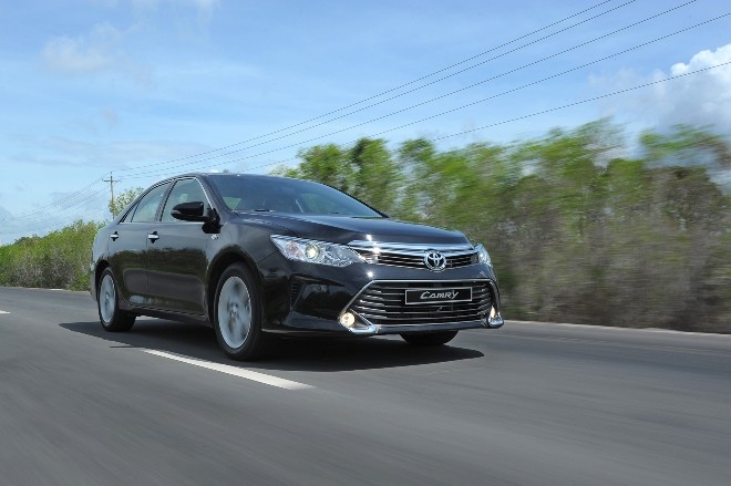 Toyota Camry nhập khẩu Mỹ đời 2015 rao bán bằng giá xe mới
