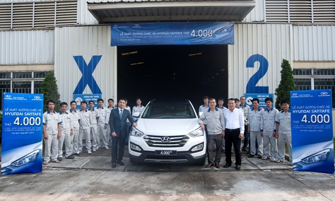 Hyundai SantaFe lắp ráp Việt Nam chạm mốc 4.000 xe