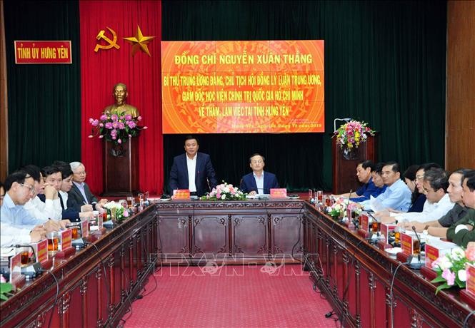 Đồng chí Nguyễn Xuân Thắng làm việc tại Tỉnh uỷ Hưng Yên. Ảnh: TTXVN