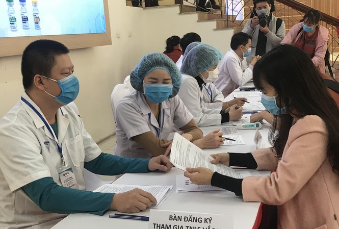 Người tình nguyện đăng ký tiêm thử vắc-xin ngừa COVID-19 do Việt Nam điều chế