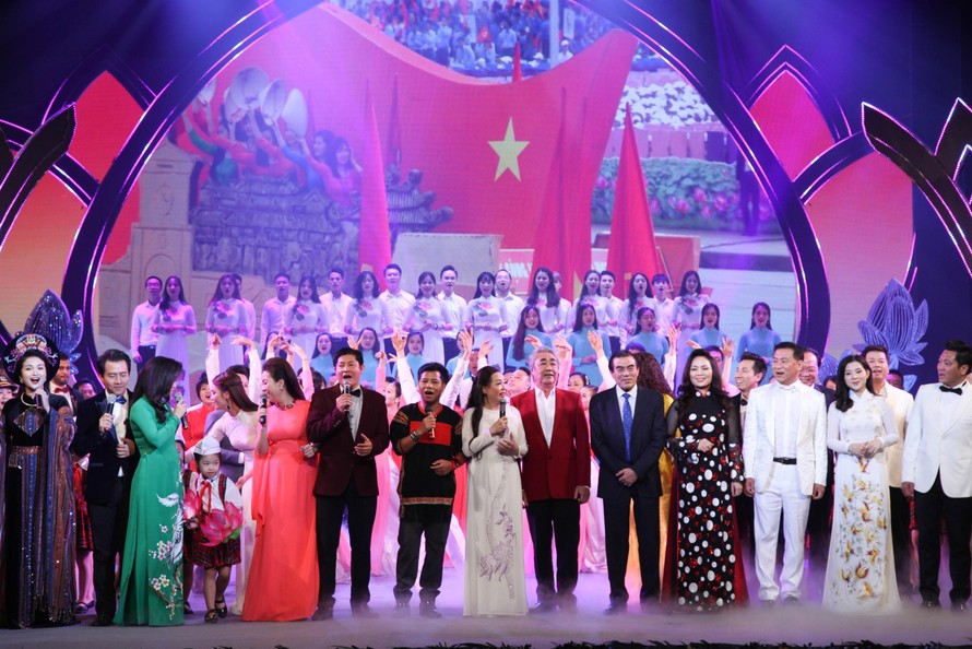 Chương trình đặc biệt kỷ niệm 70 năm Nhà hát Ca Múa Nhạc Việt Nam