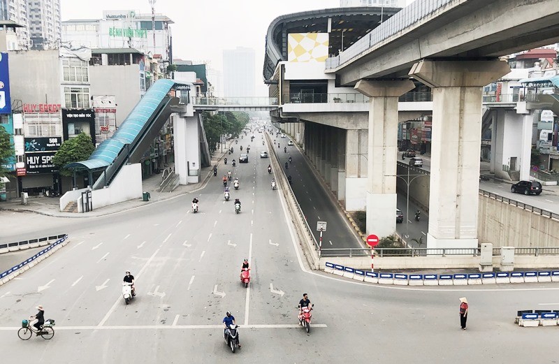 Những hình ảnh khác thường của giao thông Hà Nội sau 20 ngày cách ...