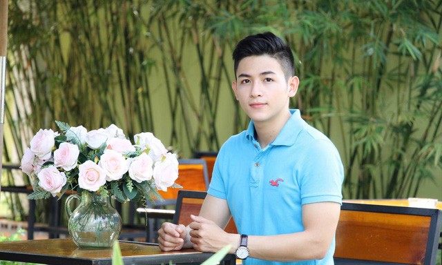 Chàng phát thanh viên được mệnh danh đẹp trai nhất Việt Nam