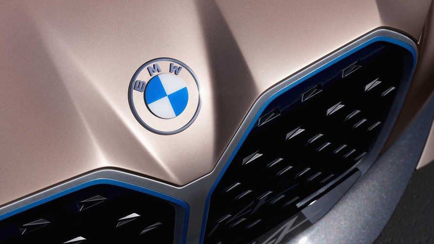 BMW trình làng logo nhận diện thương hiệu mới