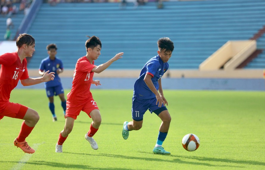 Myanmar - Lào: Hãy cùng đón xem trận đấu sôi động giữa Myanmar và Lào, hai đội tuyển có lối chơi chắp vá nhưng không kém phần kịch tính. Ai sẽ là người chiến thắng?