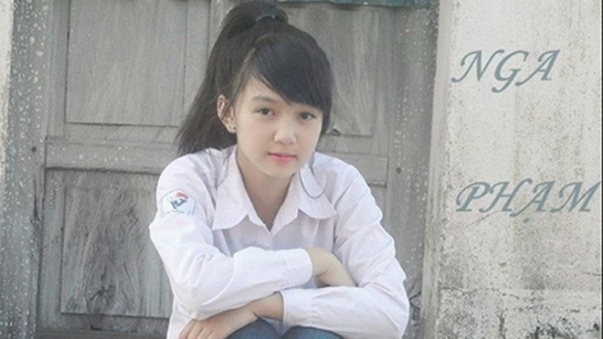 Nữ sinh Bắc Giang khiến dân mạng xao xuyến vì hát hay, xinh xắn