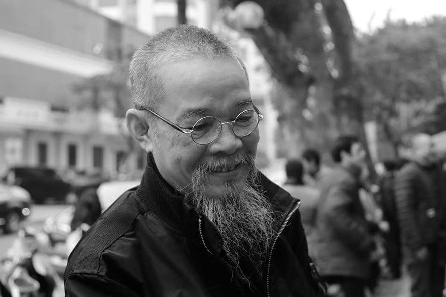 Họa sỹ Đỗ Phấn là một trong những nghệ sỹ tài ba và nổi tiếng nhất của Việt Nam. Tác phẩm của ông đã góp phần làm cho nghệ thuật Việt Nam trở nên đa dạng và phong phú hơn. Xem hình ảnh liên quan đến chủ đề này để khám phá thêm về động lực và sự sáng tạo của họa sỹ Đỗ Phấn.