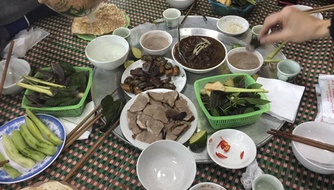 Hãy cùng khám phá những món ăn hấp dẫn từ thịt chó, với những công thức nhanh gọn và đầy cảm hứng. Điều đó cho thấy, ăn thịt chó là một phong cách ẩm thực truyền thống phổ biến tại Việt Nam, mang đến nhiều trải nghiệm mới lạ cho các tín đồ thưởng thức ẩm thực.