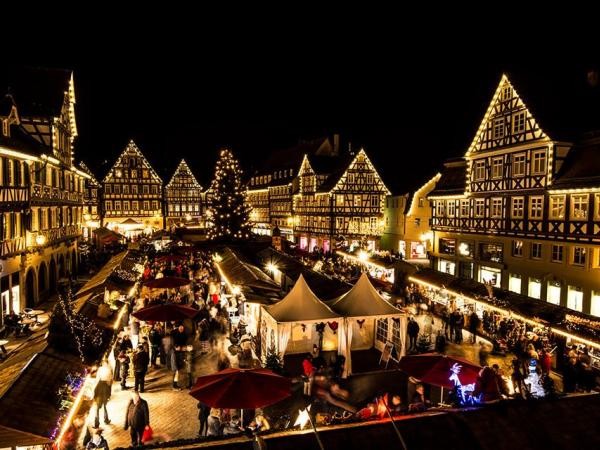 Chỉ một lần lạc vào chợ Giáng sinh ở Đức, bạn sẽ quên cả lối về!