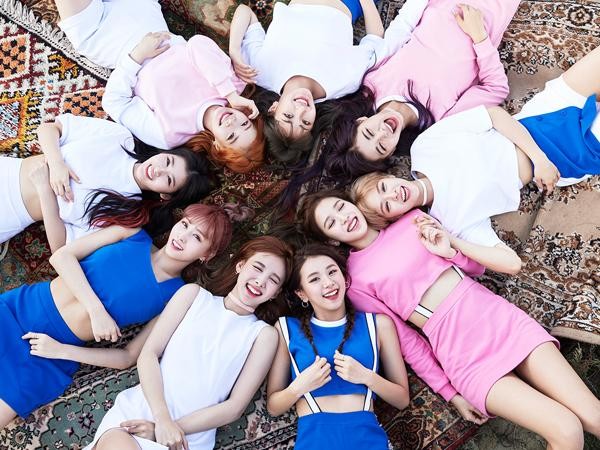 Twice có phải người thừa kế xứng đáng của ngôi vị "nhóm nhạc nữ quốc dân"?