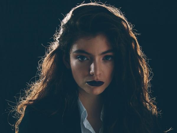 Lorde sẽ khiến bạn "lụy tim" với bản ballad mới cực u sầu