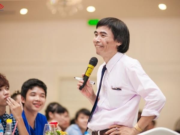 TS Lê Thẩm Dương tư vấn trong cuốn "Cẩm nang tuyển sinh ĐH-CĐ 2017"