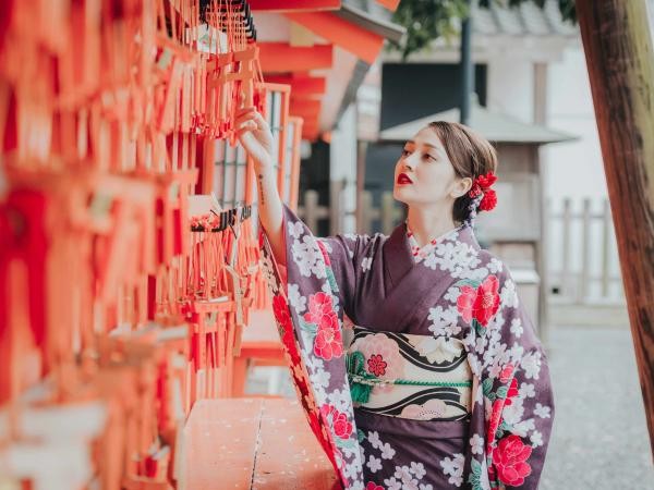 Bảo Anh đẹp sắc sảo khi diện trang phục truyền thống của Nhật