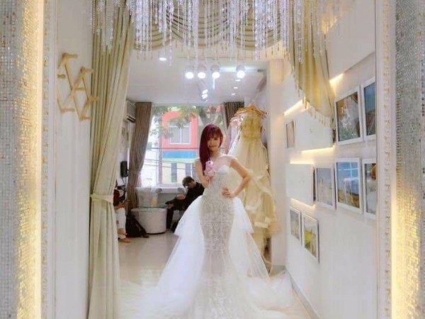 Fan chao đảo trước hình ảnh "cô dâu Khởi My" thử váy cưới vô cùng xinh đẹp
