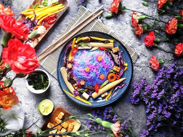 Xu hướng unicorn không hề hạ nhiệt mà “âm thầm” biến những bát mỳ trở nên tuyệt đẹp thế này đây