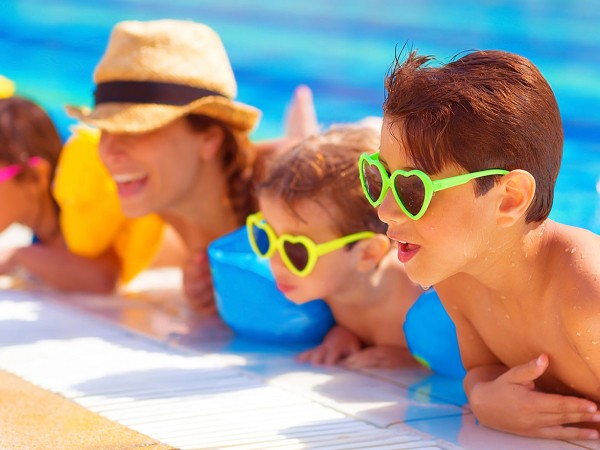 Nắng nóng chưa phải là điều đáng sợ nhất, mùa Hè còn nhiều nguy hiểm bạn cần tránh!