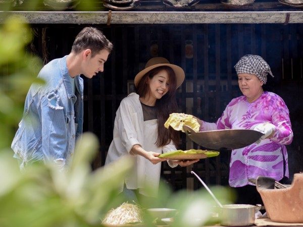 An Nguy chu du khắp 3 miền quay MV cho Noo Phước Thịnh cùng bạn trai ngoại quốc